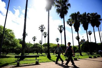 Viver em um espaço urbano mais verde torna as pessoas mais felizes