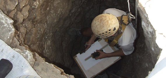 Arqueólogos encontram poço do período Neolítico em Israel